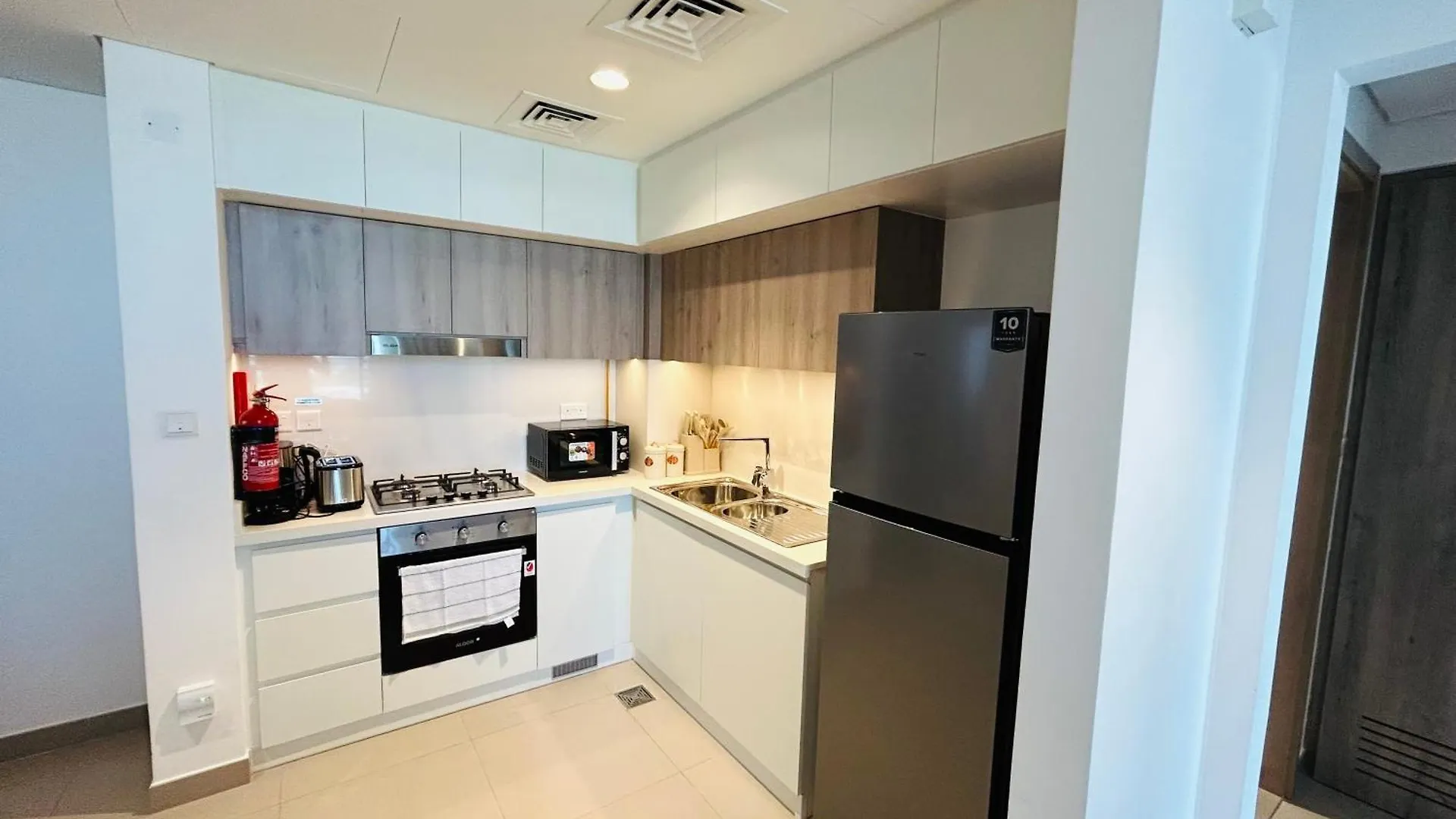 Beautiful View, Fully-Equipped Apartment Dubai 0*,  United Arab Emirates