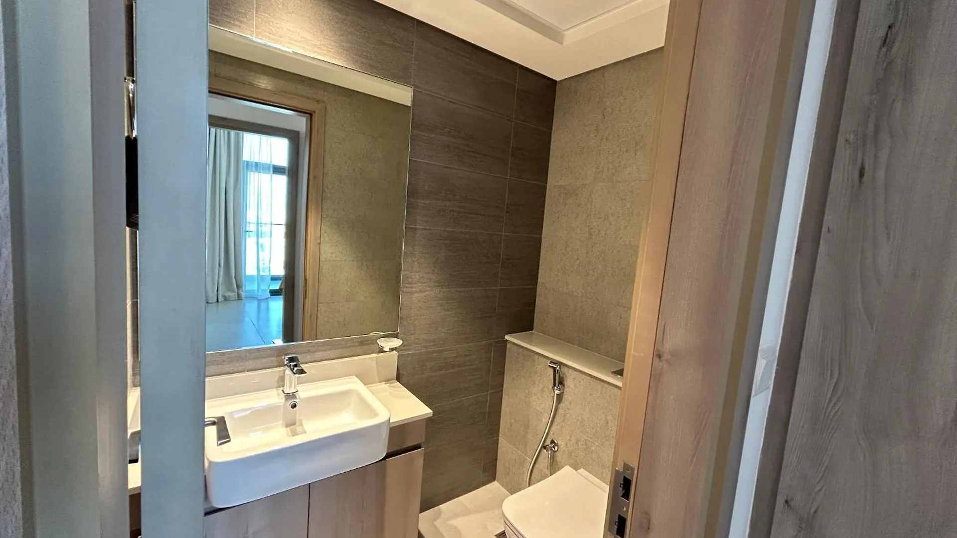 Beautiful View, Fully-Equipped Apartment Dubai