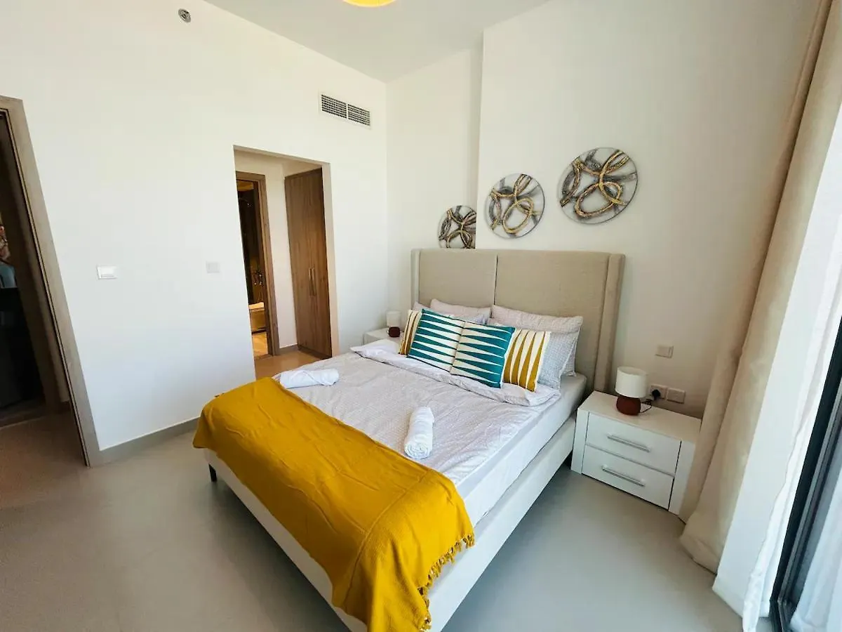 Beautiful View, Fully-Equipped Apartment Dubai United Arab Emirates