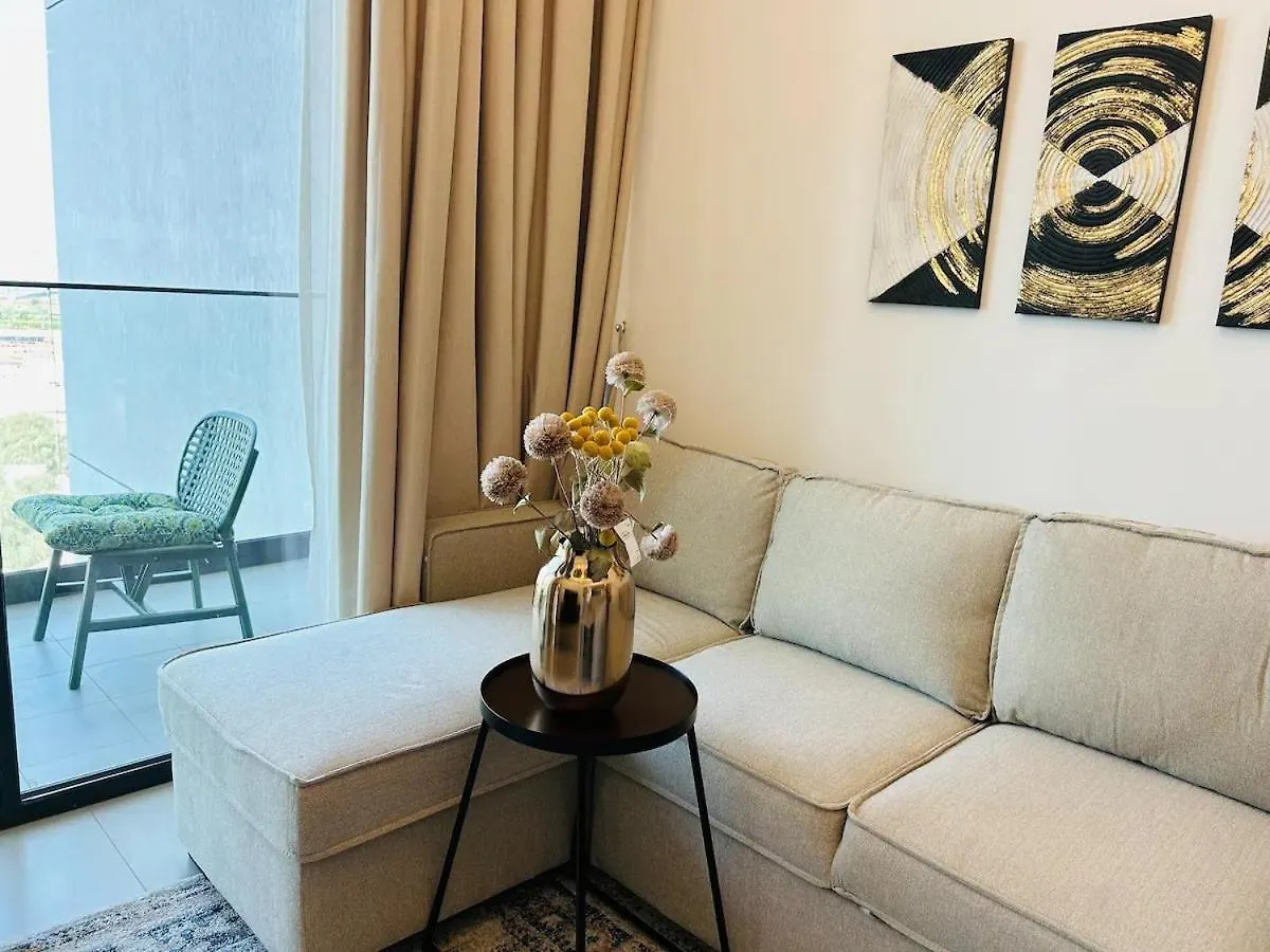 Beautiful View, Fully-Equipped Apartment Dubai