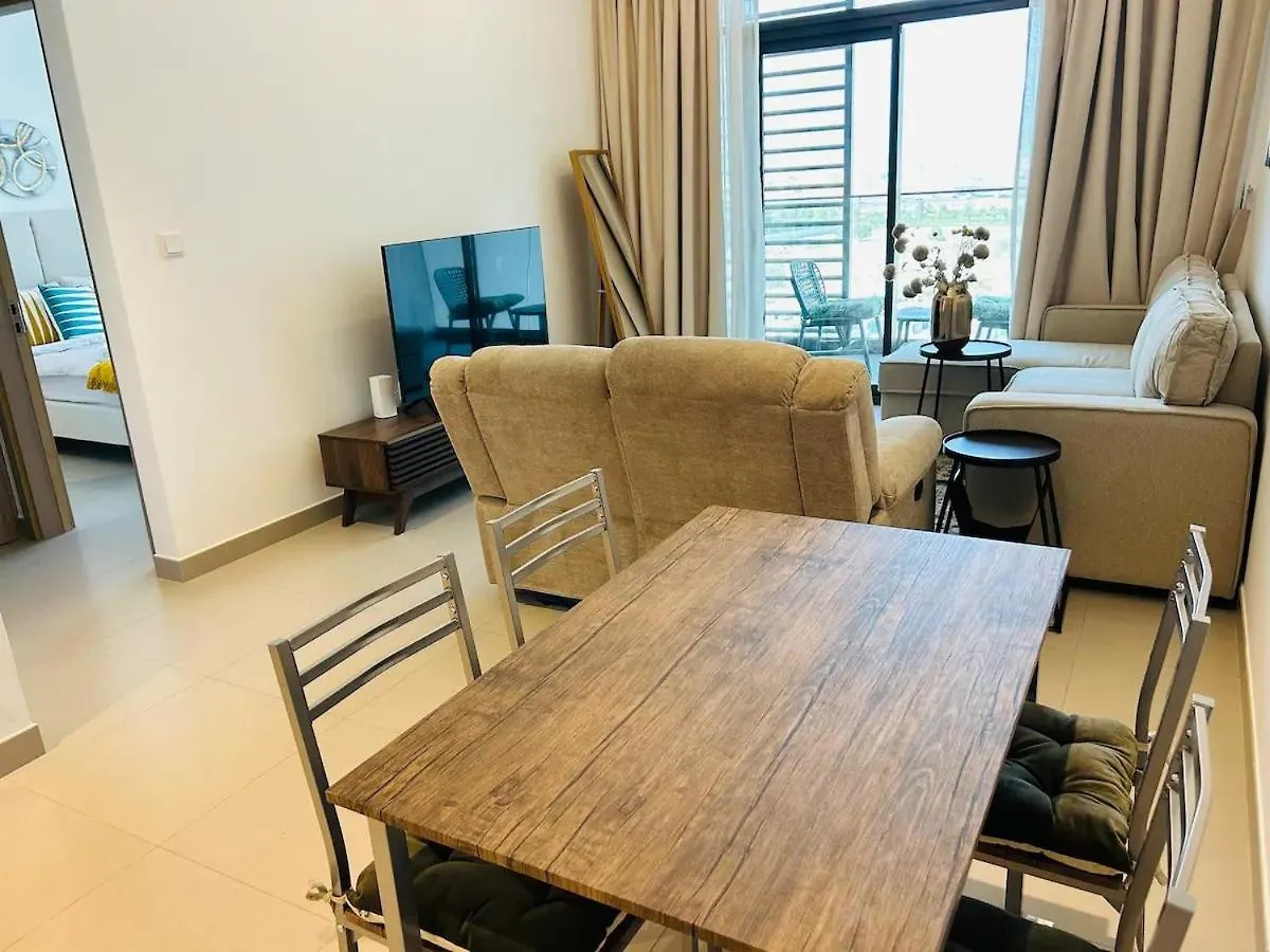 Beautiful View, Fully-Equipped Apartment Dubai