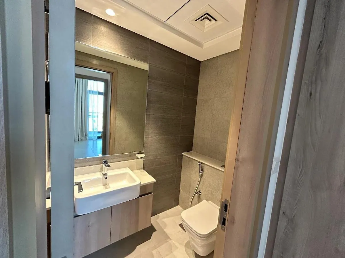 Beautiful View, Fully-Equipped Apartment Dubai