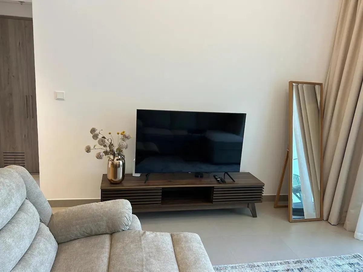 Beautiful View, Fully-Equipped Apartment Dubai