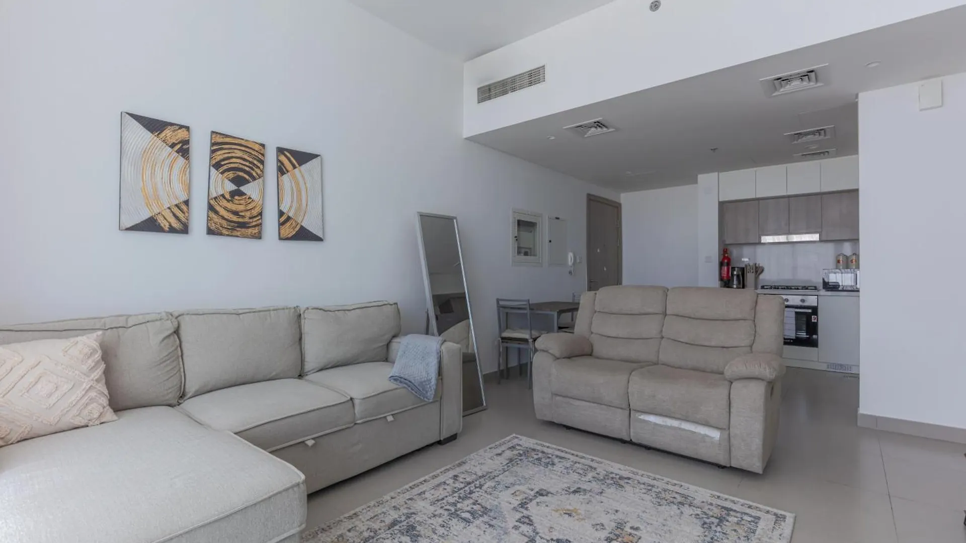 Beautiful View, Fully-Equipped Apartment Dubai