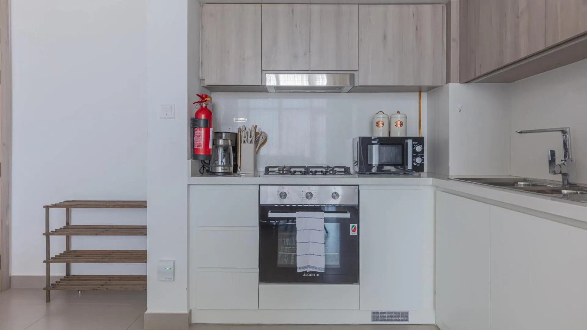 Beautiful View, Fully-Equipped Apartment Dubai