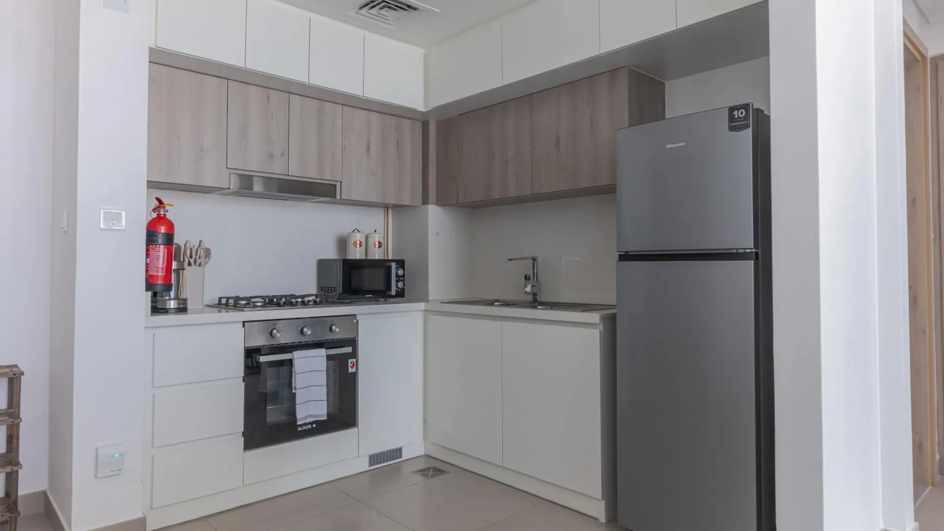 Beautiful View, Fully-Equipped Apartment Dubai