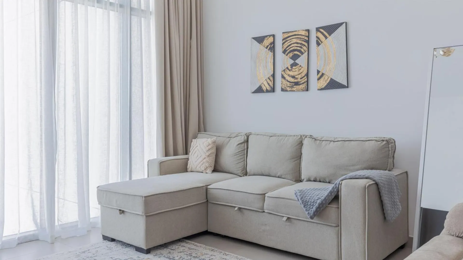 Beautiful View, Fully-Equipped Apartment Dubai