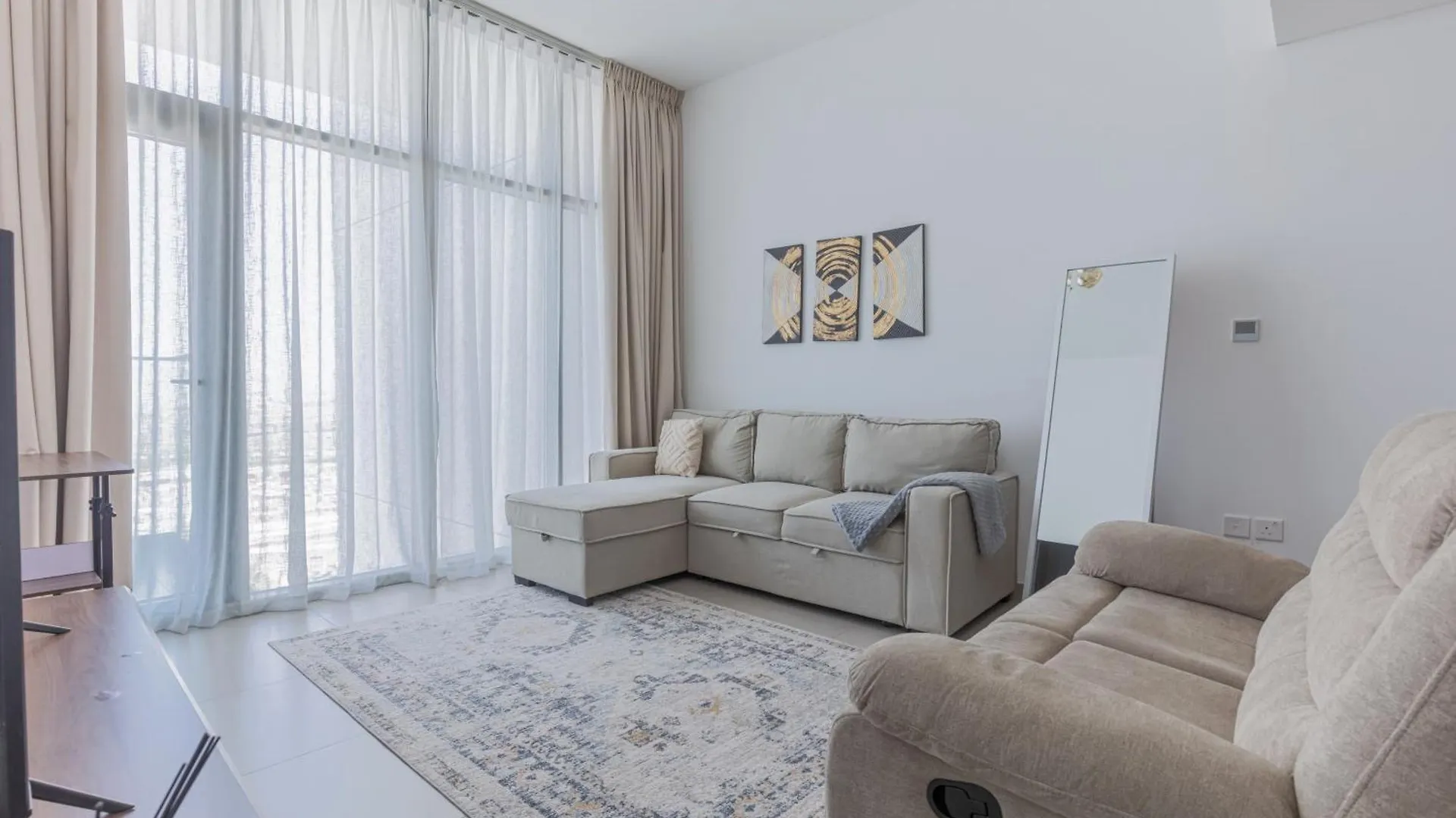 Beautiful View, Fully-Equipped Apartment Dubai
